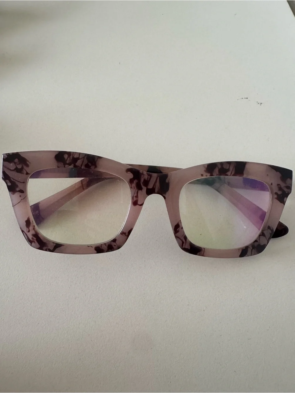 Amazon Women's Assorted Fashion Reading Glasses 2.00 5 pack and 1 sunglass